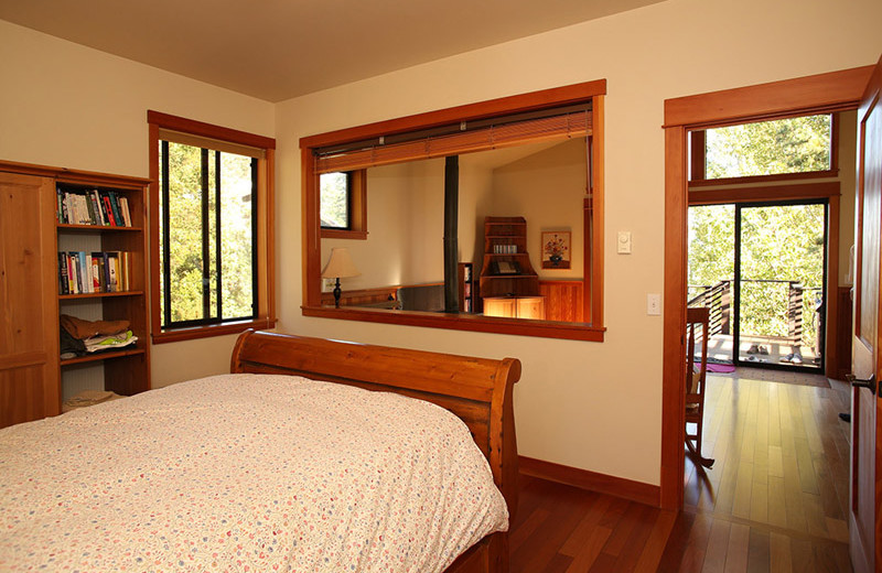 Guest bedroom at Pebble Cove Farm.