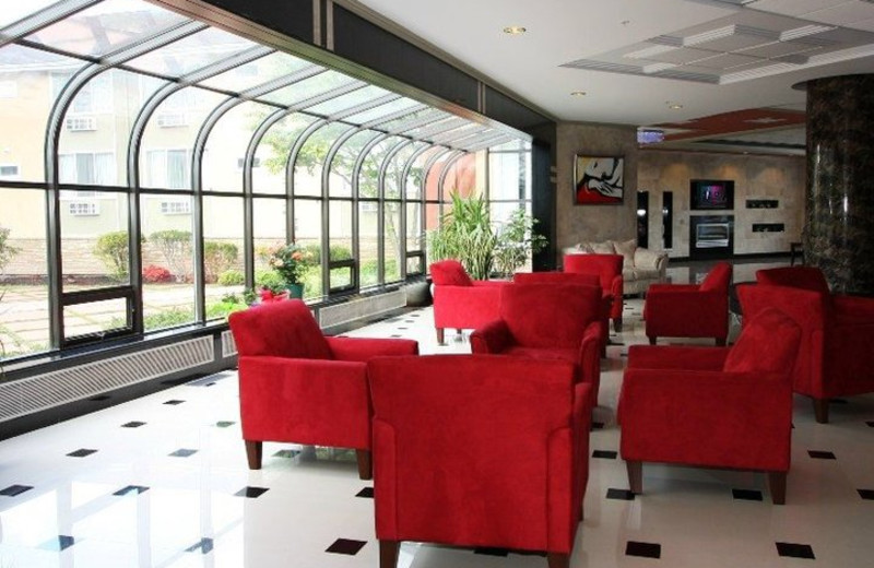 The lobby at Honor's Haven Resort & Spa.