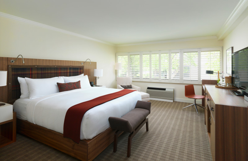 Topnotch Resort Deluxe King Guestroom.