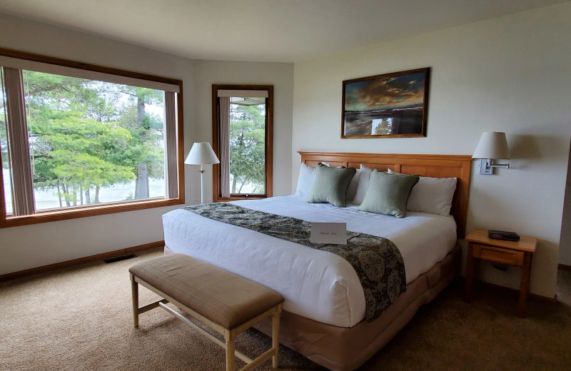 Guest bedroom at Glidden Lodge Beach Resort.