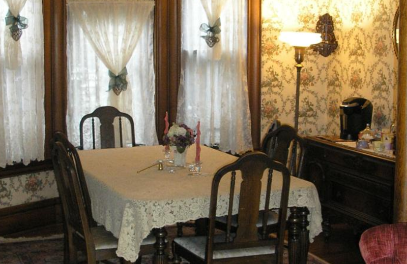 Dining room at Le Blanc House Bed & Breakfast.