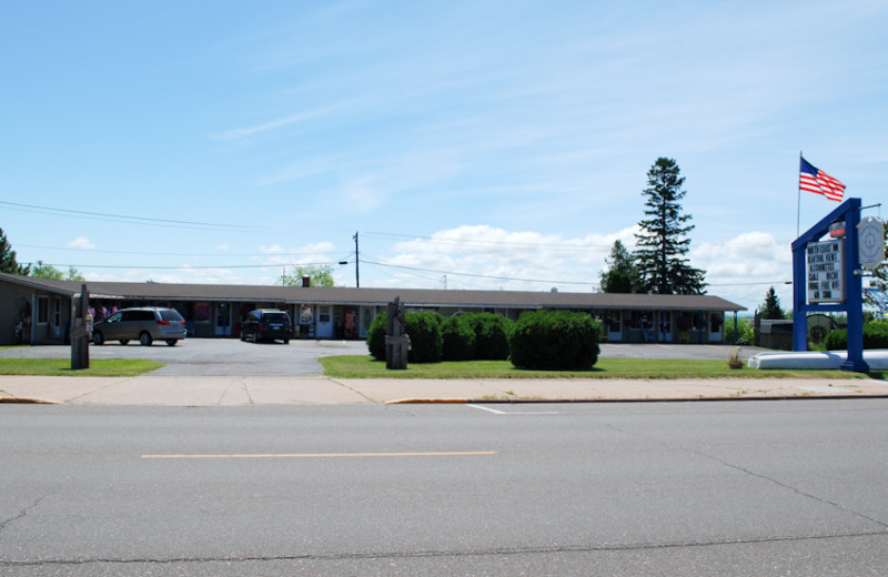 Exterior view of North Coast Inn & Chalets.