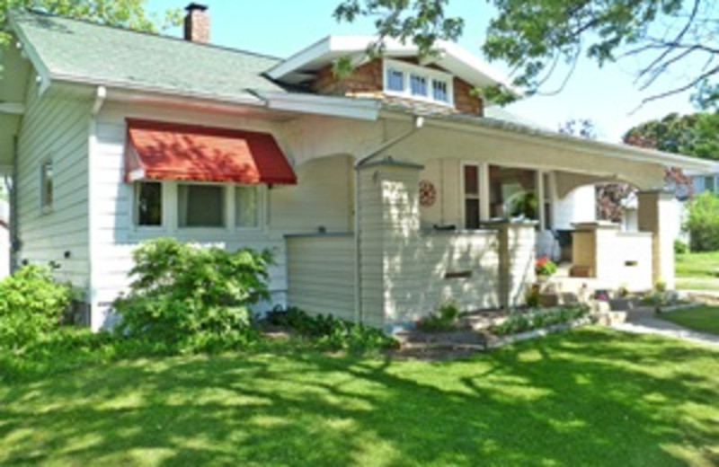 Cottage Exterior at Lakeview Cottages