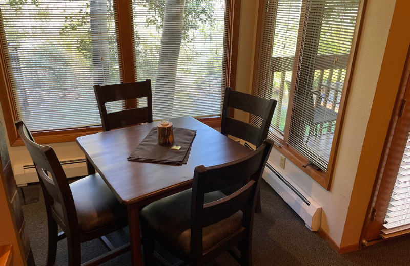 Guest dining area at Aspen Winds.