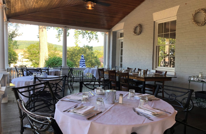 Patio at Simsbury 1820 House.