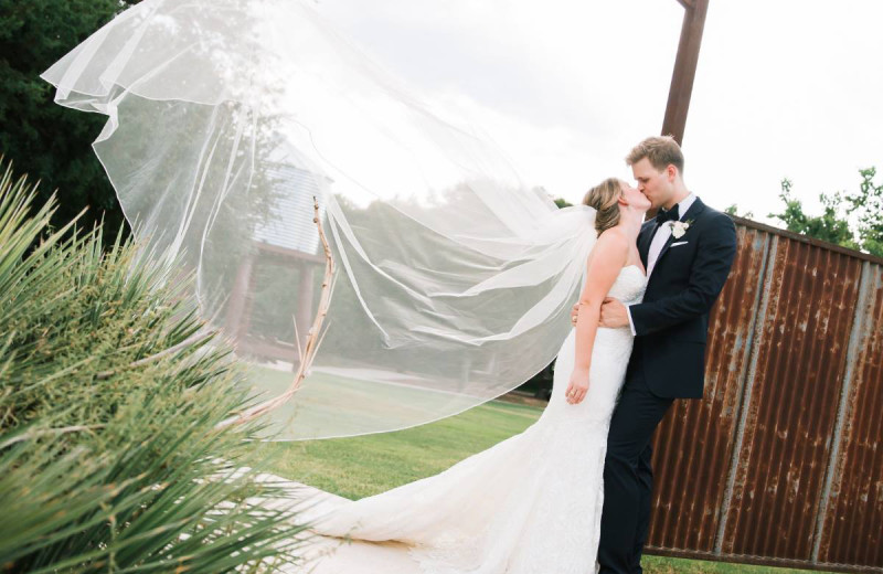 Weddings at Log Country Cove.