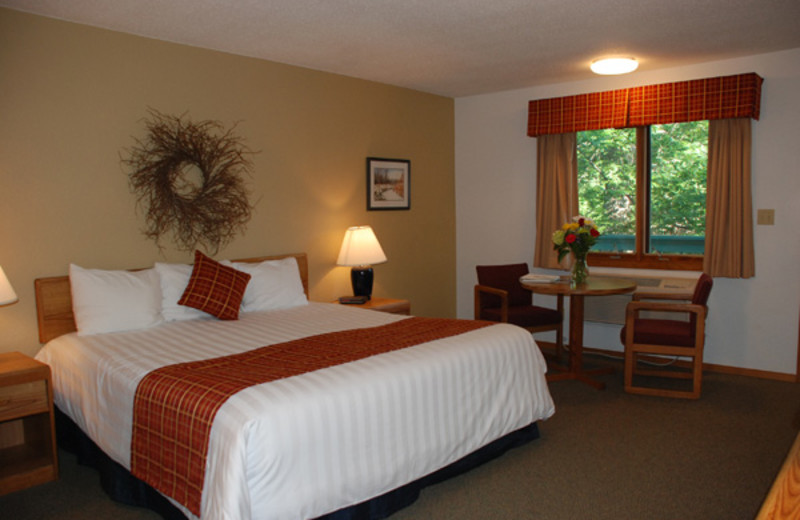 Guest bedroom at Nordic Lodge.