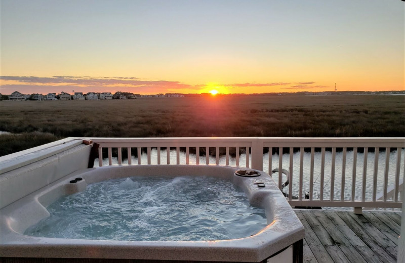 Rental hot tub at Pirate's Cove Realty.