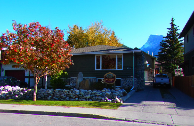 Exterior view of Banff Squirrel's Nest Bed and Breakfast.