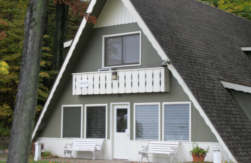 Exterior view of Michillinda Beach Lodge.