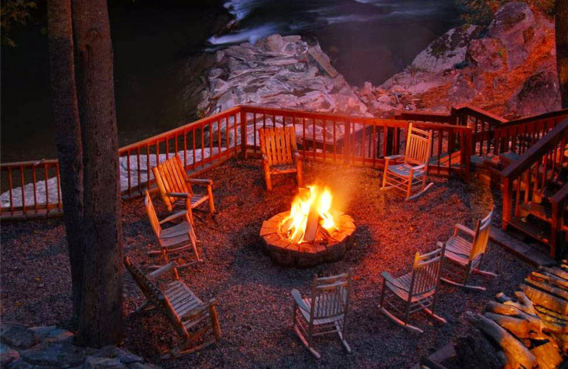 Cabin fire pit at Timber Tops Luxury Cabin Rentals.