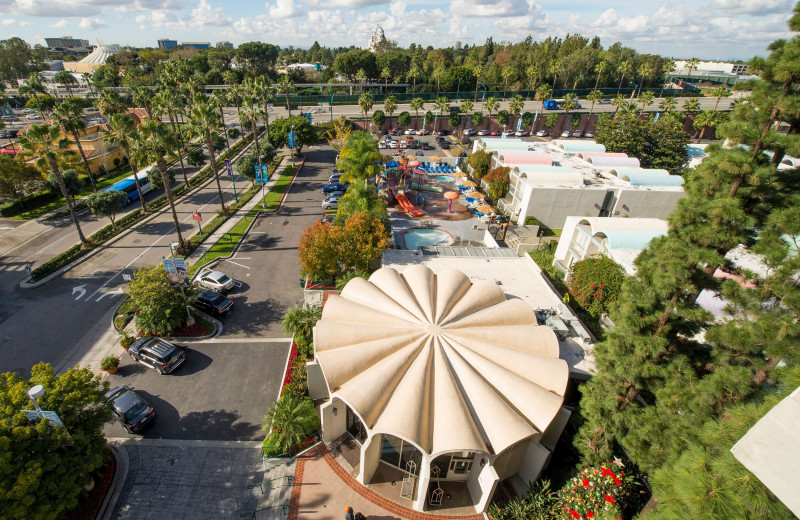 Aerial view of Howard Johnson Anaheim Hotel and Water Playground.