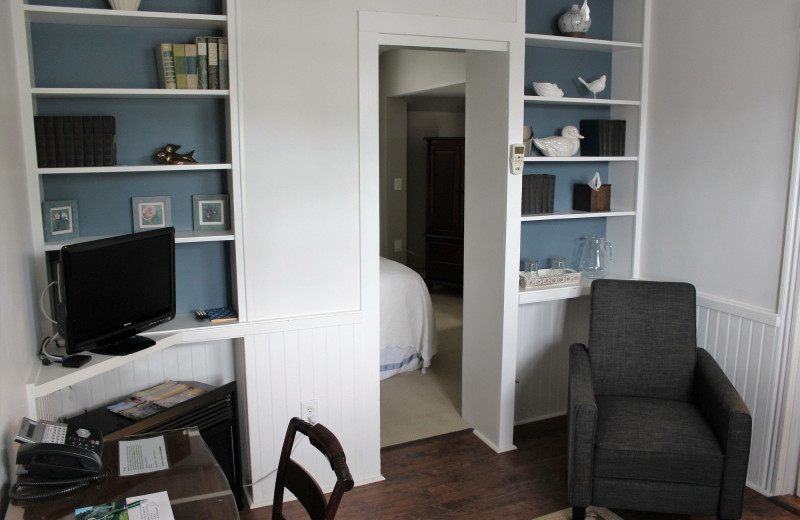 Guest room at The Inns at Greenleaf Lane.