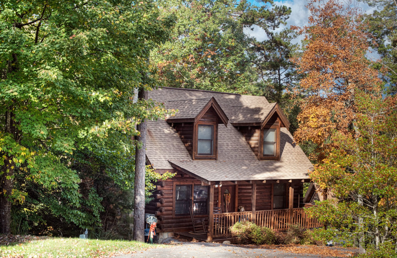 Cabin exterior at Eagles Ridge Resort.