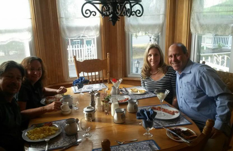 Family dining at Albergo Allegria.
