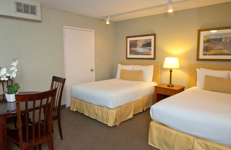 Two bed guest room at Pelican Shores Inn.