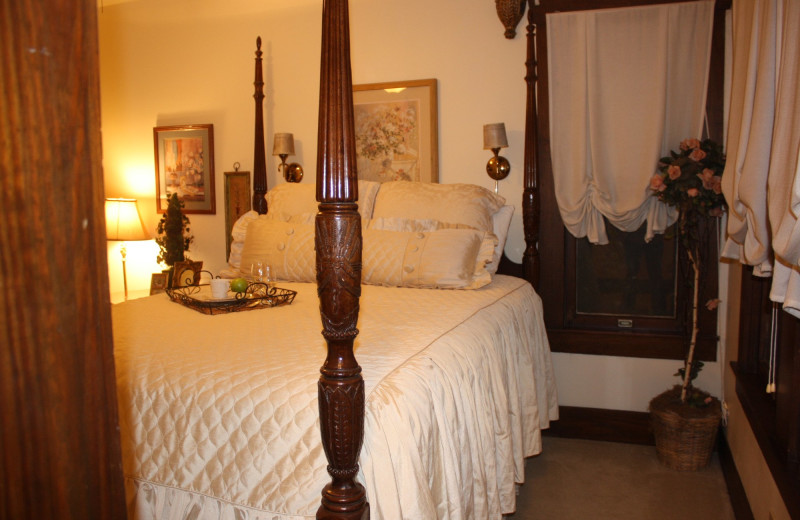 Guest room at Crystal River Inn.