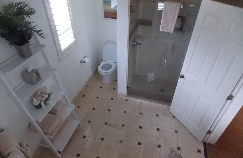 Guest bathroom at Fairway Suites At Peek'n Peak Resort.