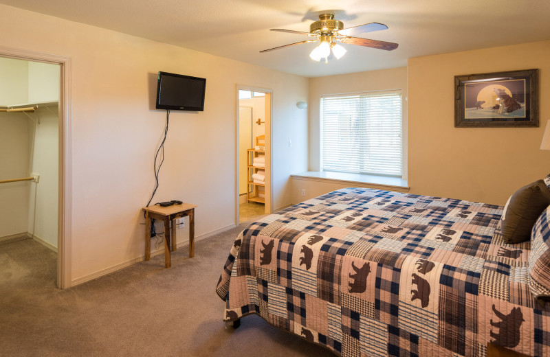 Rental bedroom at Sisters Vacation Rentals.