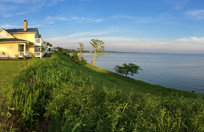 Exterior view of Kingsmill Resort.