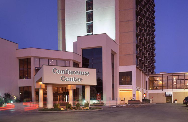 Exterior view of Clarion Resort Fontainebleau.