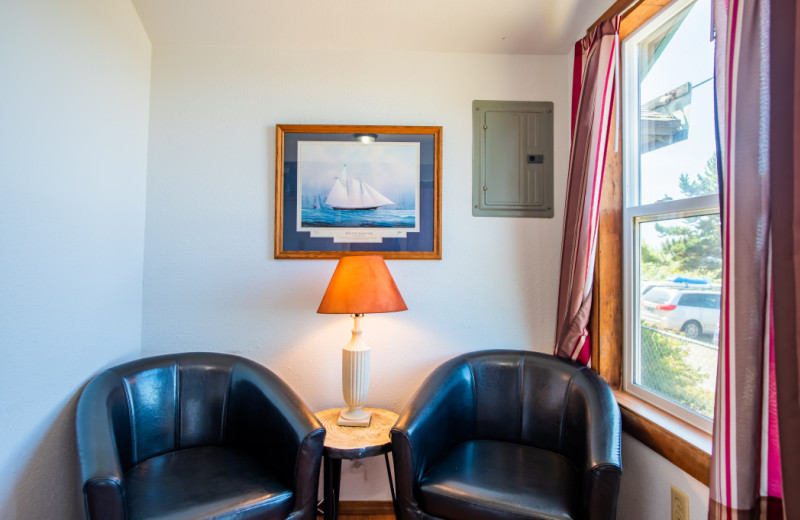 Cabin living room at Oceanside Ocean Front Cabins.