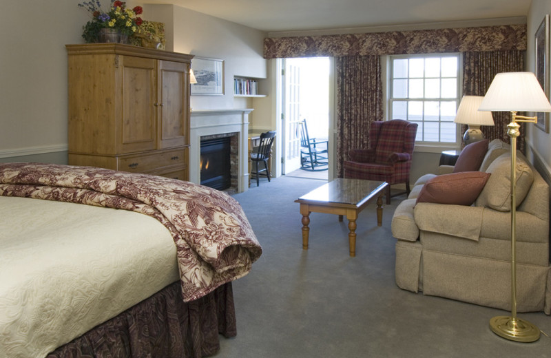 Guest room at Mill Falls at the Lake.