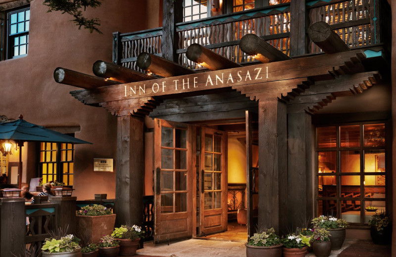 Exterior view of Rosewood Inn of the Anasazi.