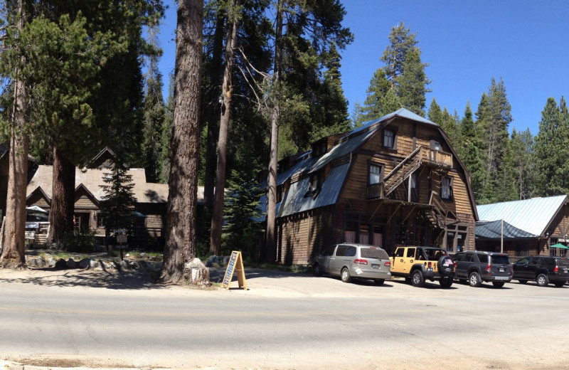 Exterior view of Lakeshore Resort Huntington Lake.