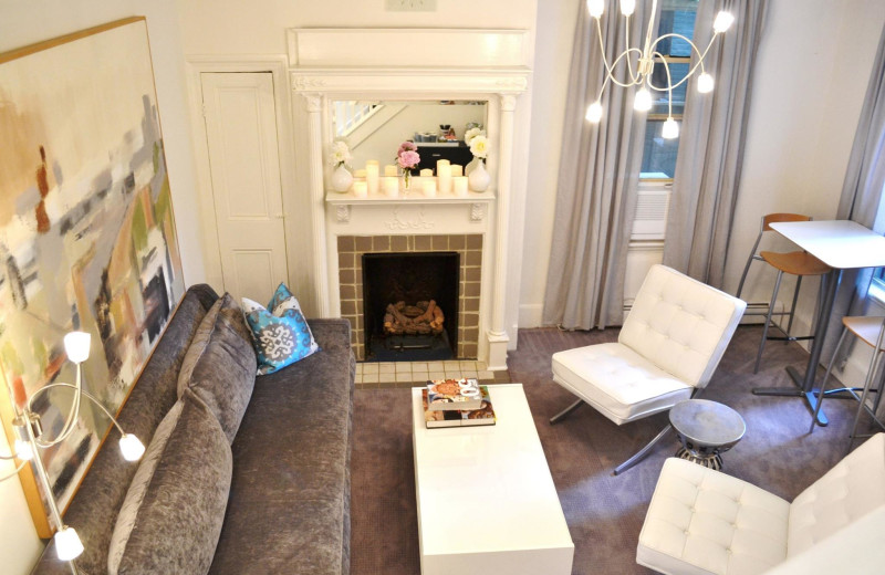 Living room at The Bridgestreet House Bed 