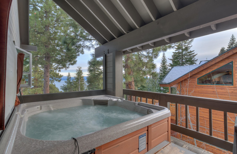 Rental hot tub at Tahoe Getaways.