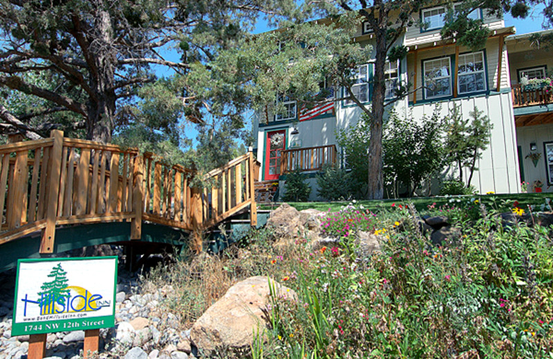 Exterior view of Hillside Inn Bed & Breakfast.