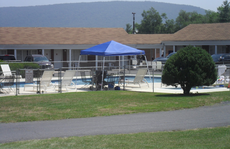 Outdoor pool at Shenvalee Golf Resort.