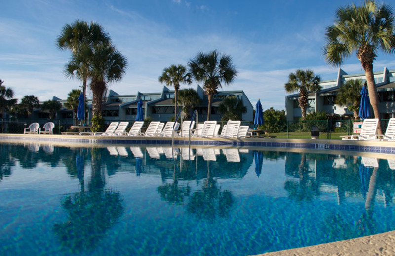 Outdoor pool at Sunnyside Beach & Tennis Resort.