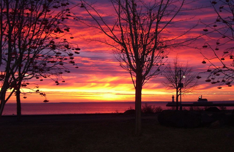 Sunrise at Hampton Inn Duluth.
