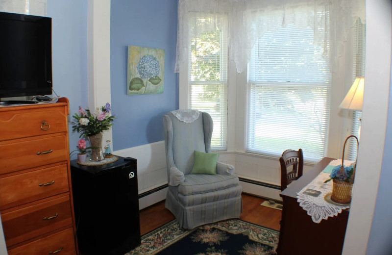 Guest room at White Birch Inn B 