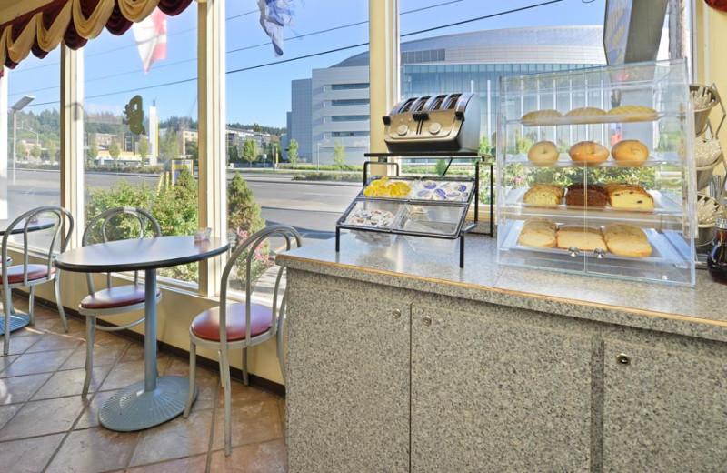 Continental Breakfast Area at University Inn & Suites