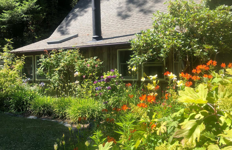 Exterior view of Mendocino Famhouse.