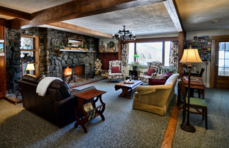 Living room at Darby Field Inn.