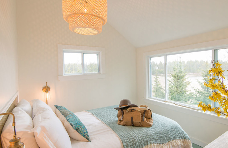 Guest room at Aragosta at Goose Cove.