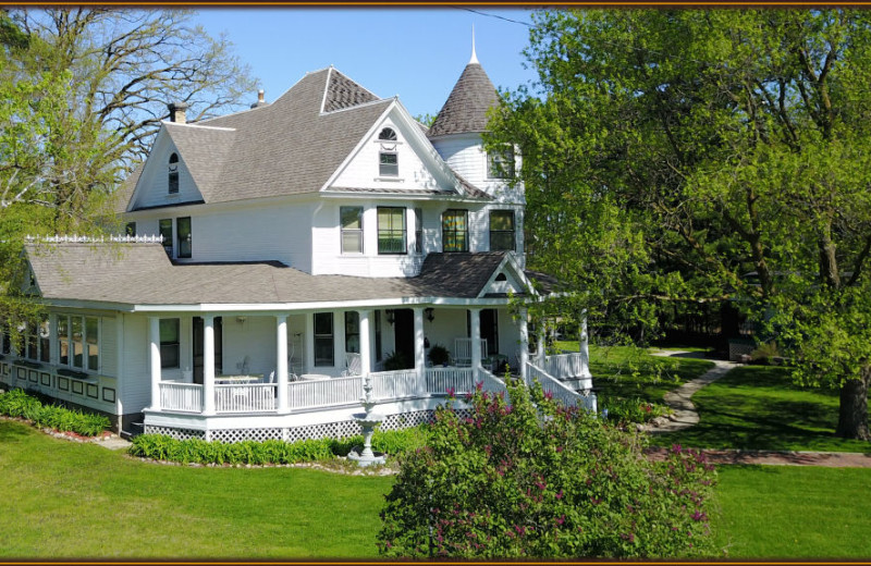 Exterior view of Whistle Stop Inn Bed & Breakfast.