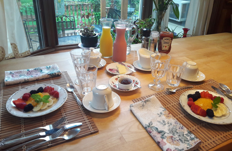 Breakfast at Barclay Heights Bed
