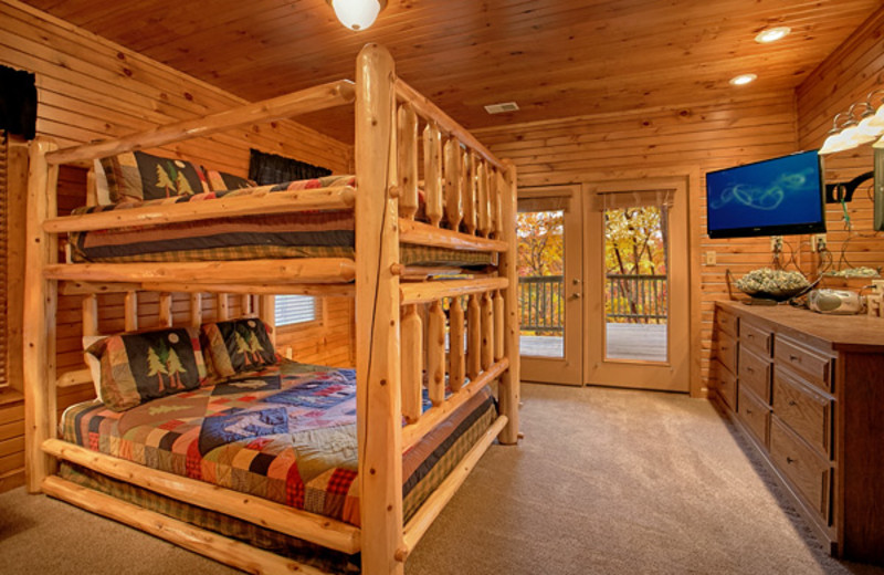 Cabin bunk beds at Timber Tops Luxury Cabin Rentals.