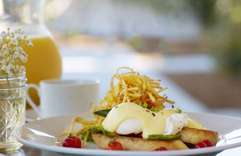 Guest enjoy a daily cooked-to-order farm fresh breakfast prepared by the on-site culinary team of the SummerWood Inn.