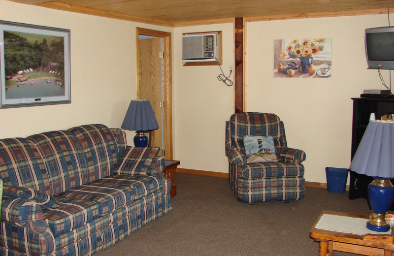 Cabin living room at Hollywood's Resort.