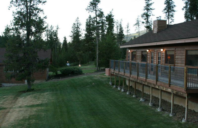 Exterior view of Bear Creek Lodge.