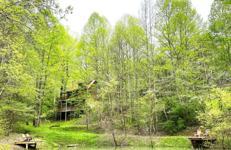 Exterior view of Little Valley Mountain Resort.