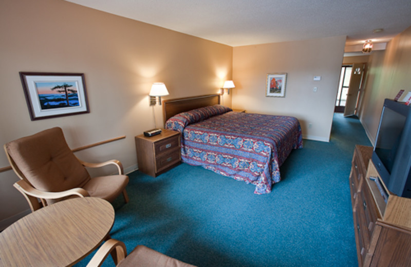 Studio bedroom at Blue Spruce Resort.