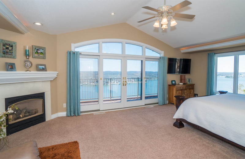 Rental bedroom at Lake Ozark Vacations.