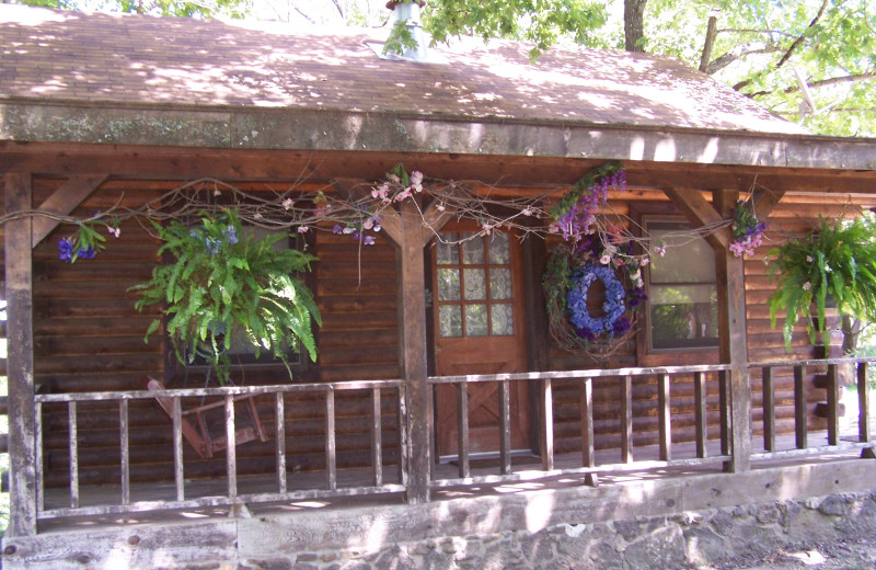 Exterior view of Bear Mountain Log Cabins.